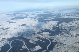 Į Lietuvą iš užsienio – tik su neigiamu COVID-19 atsakymu