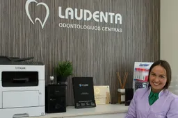 Sveiki dantys ir graži šypsena puošia kiekvieną