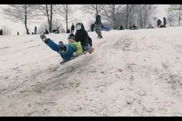 Snieguotas savaitgalis ypatingai džiugina mažuosius