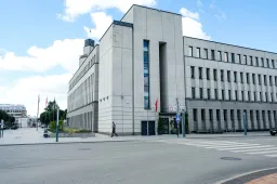 Alytaus miesto savivaldybė atveria duris, bet gyventojai vizitui prašomi registruotis iš anksto