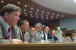 Alytaus politikai įsteigė energinio efektyvumo didinimo agentūrą ir priėmė „Apple“ dovanas