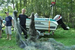Dusios ežere - 1 km ilgio brakonierių tinklas