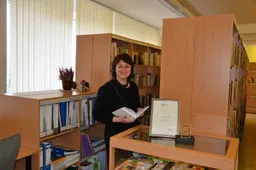 Lietuvos mokyklų apdovanojimuose Metų pagalbininke tapo Panemunės pagrindinės mokyklos bibliotekos vedėja Asta Novikienė