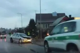Eismo įvykyje A. Juozapavičiaus gatvėje susidaužė folksvagenai (VIDEOREPORTAŽAS)