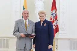 Tarp prezidentės apdovanotų Lietuvą garsinančių žmonių – ir profesorius iš Simno