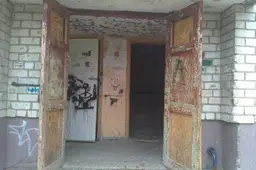 Varėnos gatvėje peiliu sužaloti 3 jaunuoliai duoti parodymus atsisakė