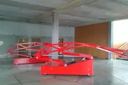 Partrenkė pagrindiniu keliu važiavusį dviratininką ir pasišalino