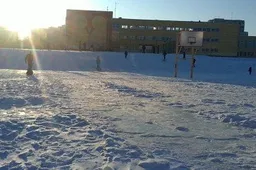 Miesto čiuožykla „Volungės“ mokyklos stadione nepanaši į saugią