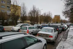 Per šventes tuštino svetimus rankinukus, rankines ir kišenes