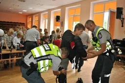 Jaunimas stovykloje vaidino policininkus (NUOTRAUKOS)