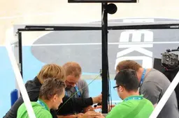 Makedonai, graikai ir suomiai - toliau, kroatai, bosniai ir juodkalniečiai - namo (VIDEO)