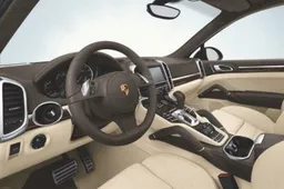 Mėginama registruoti užsienyje vogtus automobilius