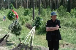Policija ėmėsi prekiautojų pakelėse, tačiau menkos baudos nepranoksta nelegaliai gaunamo pelno
