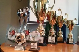 AAFF salės futbolo čempionate savo vertę įrodinės jaunieji talentai, neblėstančios legendos, aukščiausių Lietuvos lygų profesionalai ir sirgaliai