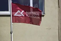 Alytaus kolegijoje – tryliktoji aukštojo mokslo absolventų laida, kurioje – ir pirmieji diplomai studentams iš užsienio (NUOTRAUKOS)