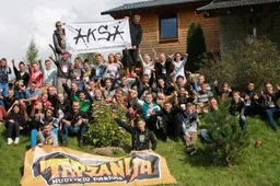 Alytaus kolegijos pirmakursiai tradicinės stovyklos Makniūnuose nepraleido