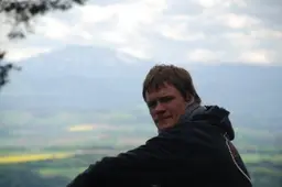 Algirdas tęs menų studijas, Remigijus sieks dėstytojo karjeros