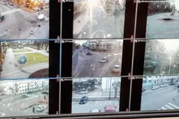 Atsargiai – Alytaus gatvėse agresyvūs jaunuoliai iš motinos buvo išplėšę vežimėlį su vaiku