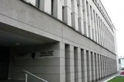Pinigus švaistyti norėtų laisvai