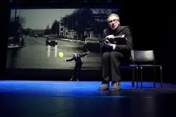 Vietos po saule ieškantis Alytaus teatras gilinsis į lietuvių sakmes ir šiurpes bei šokti kvies Benjamino Jenčiaus akvareles