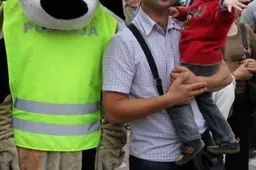 Alytaus mieste ir rajone mokiniams sėkmės linkėjo policijos simbolis - šuo Amsis
