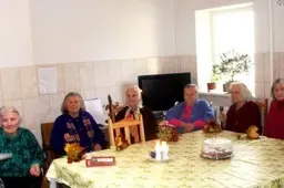 Miesto savanoriai džiugino rajono močiutes