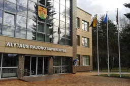Alytaus rajono mero inauguracija ir tarybos narių priesaika - tiesiogiai internetu ir per radiją