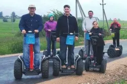 Pasivažinėjimo riedžiais lietus neišgąsdino