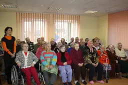 „Pradžiuginkim vienišus žmones“ akcijos krepšeliuose – ne tik kūčiukai
