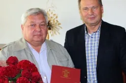 40-ies darbo metų proga - padėka „Lesto“ Alytaus regiono vadovui