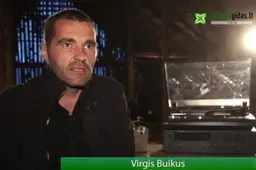 Melomanai klausė vinilo plokštelių ir lygino vakarietiškas su sovietmečio gamybos (+TV REPORTAŽAS)
