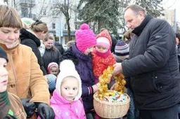 Meras dėkojo ir linkėjo, pavaduotojas padalijo saldainių