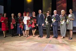 Tarptautinės mokytojo dienos proga – premijos ir dovanos rajono švietimo įstaigų vadovams ir pedagogams (SĄRAŠAS)