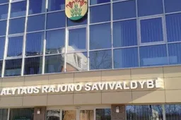 Priedai padidėjo, bet  negalės viršyti tarnybinio atlyginimo dydžio