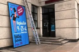 „Tegyvuoja komedija!” kviečia nepavėluoti į teatrų „traukinį“ Alytuje. Laisvų vietų į festivalio „vagonus“ dar liko (VIDEO)
