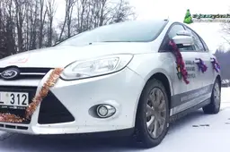 Alytuje – kalėdinę dvasią vežantis automobilis