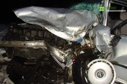 Susidūrus „BMW X5“ ir „Volkswagen Passat“, vairuotojui prireikė Kauno klinikų medikų pagalbos (VIDEO)