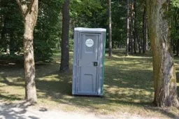 Miesto parkuose pastatyti biotualetai