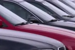 BMW mėgėjai suvažiavo į Alytuje sumanytą socialinę akciją „Būk Mandagus Wairuotojas" (TV REPORTAŽAS)