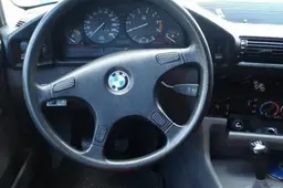 Apsvaigęs nuo alkoholio vairavo tėvui priklausantį BMW