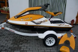 Rastas gulintis netoli mokyklos, prie baro sumušė nepažįstami, pavogta „Yamaha“ ir „Bombardier"
