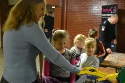„Būk matomas“ klausė, kodėl atšvaitus nešioja ne visi, o vaikai gatvėse yra nematomi