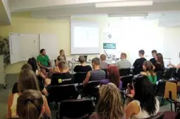 Alytaus jaunimo darbo centre - renginių „Nuo diplomo iki darbo sutarties“ savanorystės projekto pristatymas absolventams ir abiturientams