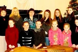 Mokytoja negailėjo gražių žodžių dabartinėms mokinėms