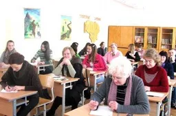 Diktantą rašė gimnazistės, mokytojos, aktyvistės ir seniūno pavaduotojas su žmona