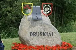 Bendruomenė  turi netgi ...savo pinigus