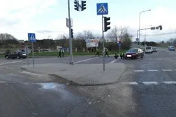 Vidzgiryje autoįvykio metu apgadintos transporto priemonės (NUOTRAUKOS)