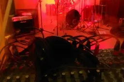 „Trys su puse“ gimtadienyje: naujas televizorius ir senos geros muzikos perliukai