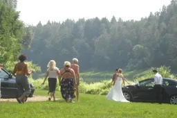 Aukso žiedus ketina sumainyti 13 porų