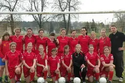 Penkmetį švenčiantis moterų futbolo klubas pradėjo sezoną